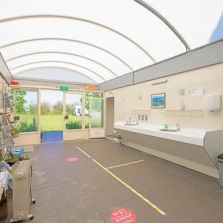 New! Eindeloos Fogadó *