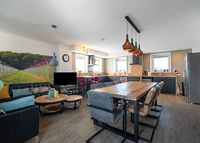 Eindeloos In 't - North Holland Han/Misafirhane 't Zand