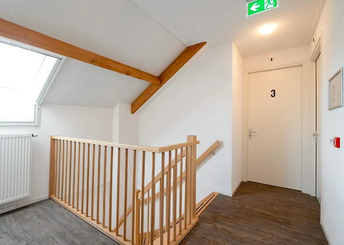 Han/Misafirhane Eindeloos In 't - North Holland